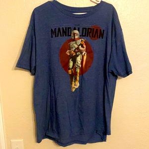 I’m selling a 2xl men’s mandalorian shirt only wear a couple times